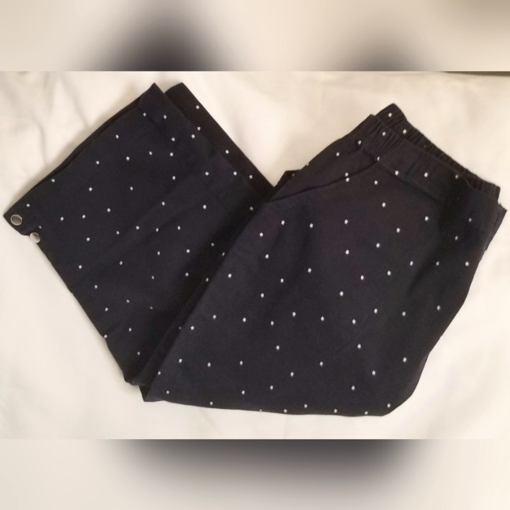 🌴 2/20 -CROFT+BARROW COTTON STRETCH CAPRI PANTS-NAVY STARS PRINT- POCKETS-L-NEW